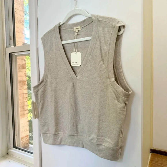 NWT Donni Sweater Vest Knit Sleeveless Tank V Neck Relaxed  in Heathered Oat XL - Picture 9 of 13